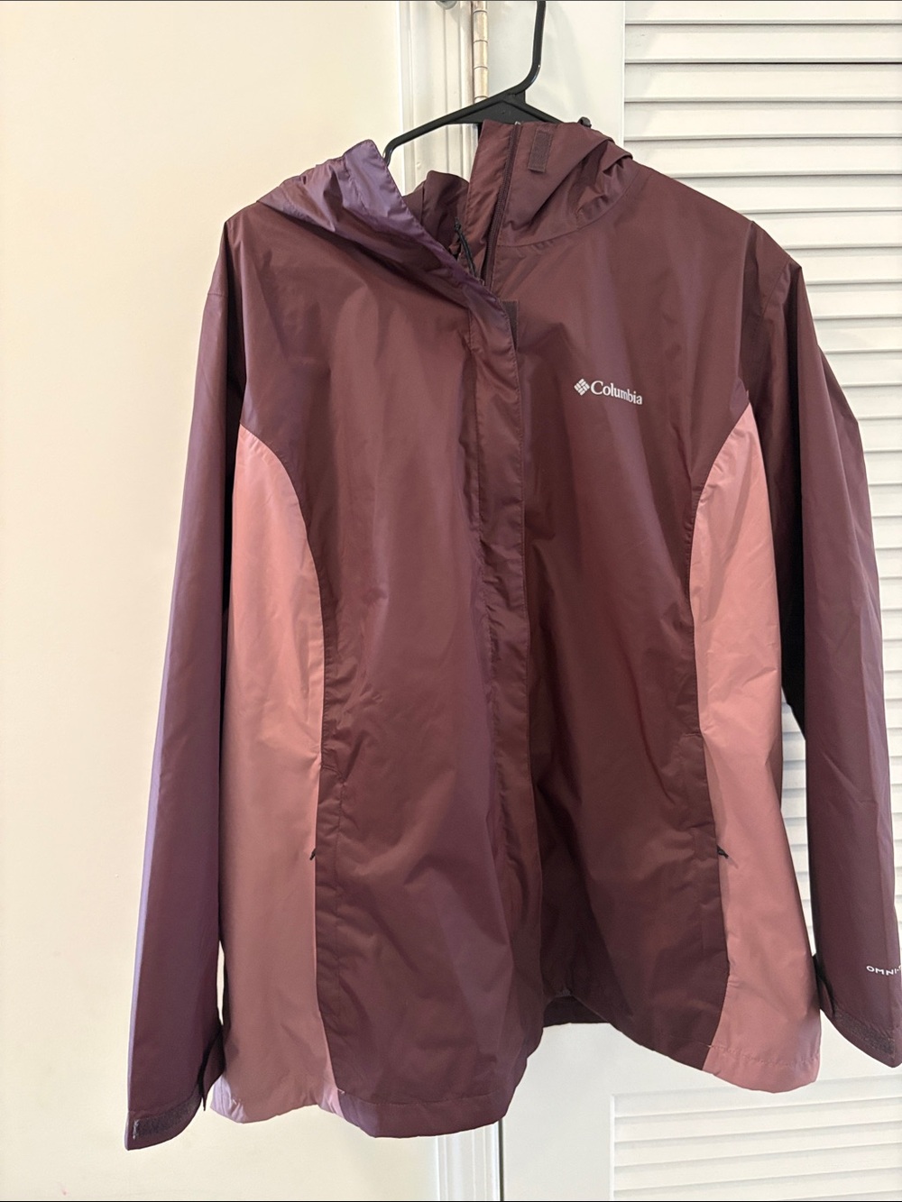 Columbia Women's Maroon and Dusty Pink Ski Jacket